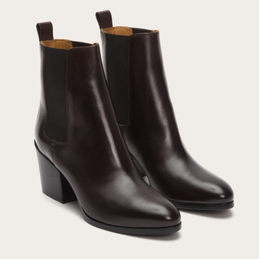 🔥NEW Frye Casey Leather Chelsea Ankle Booties 6